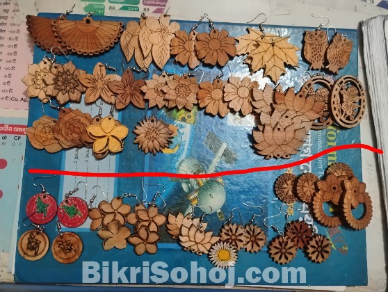 কাঠের গহনা